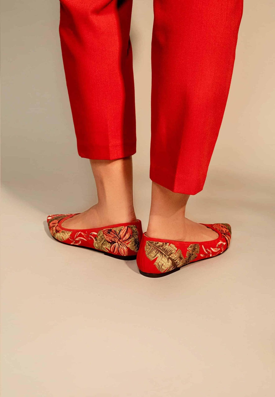 Mangará Atelier Red Suede Embroidered Ballerinas – Elegant Women’S Flat Shoes