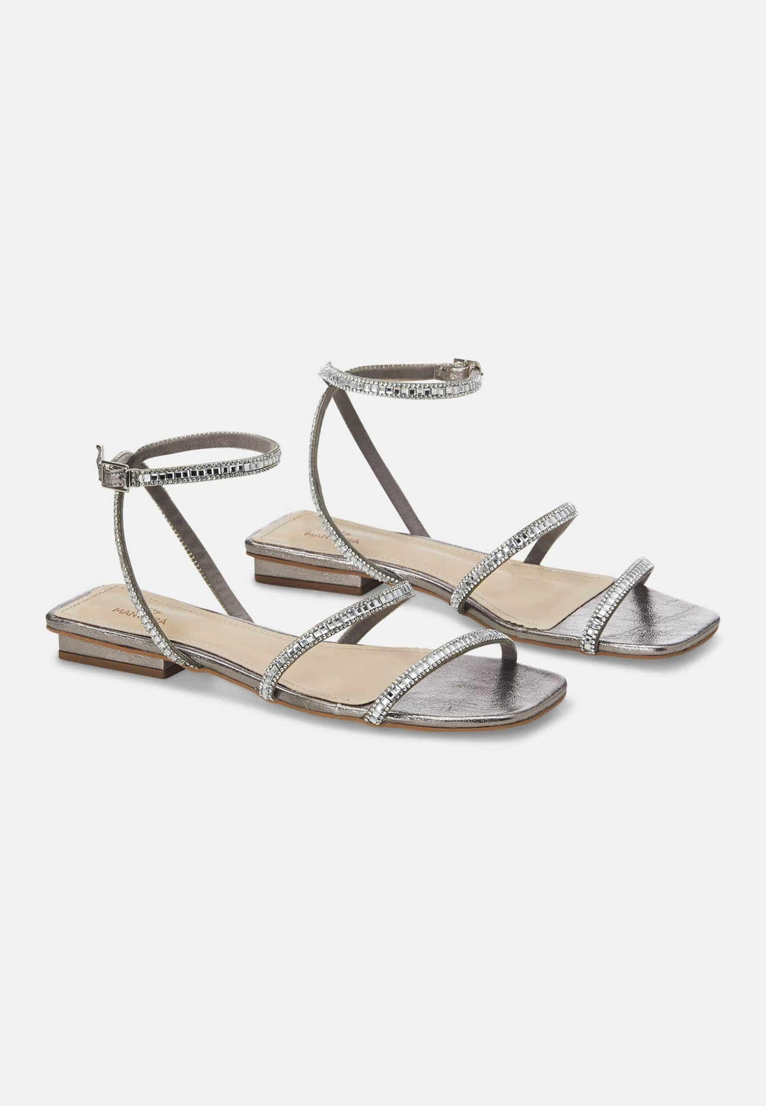 Mangará Atelier Silver Leather Flat Sandals – Handcrafted With Crystal Straps